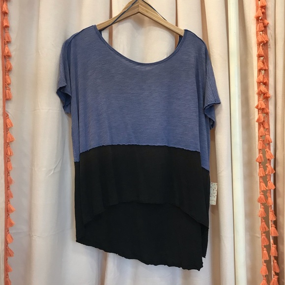 Free People T-shirt - Picture 2 of 2